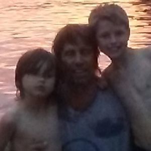 Meet your Posher, Rodni